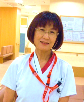 ３階病棟看護師長　岩崎 由美